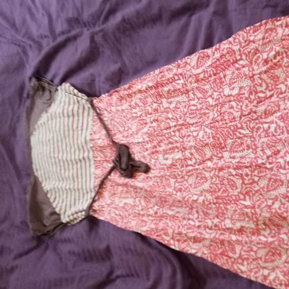 So comfy brown, cream and red dress. Size small. - Picture 3 of 3